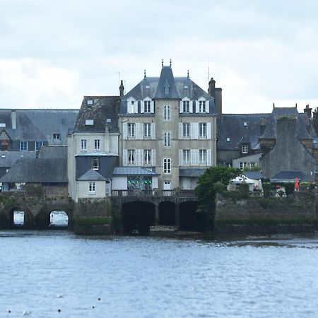 Apartamento Une Nuit Sur Le Pont 1 Landerneau Exterior foto