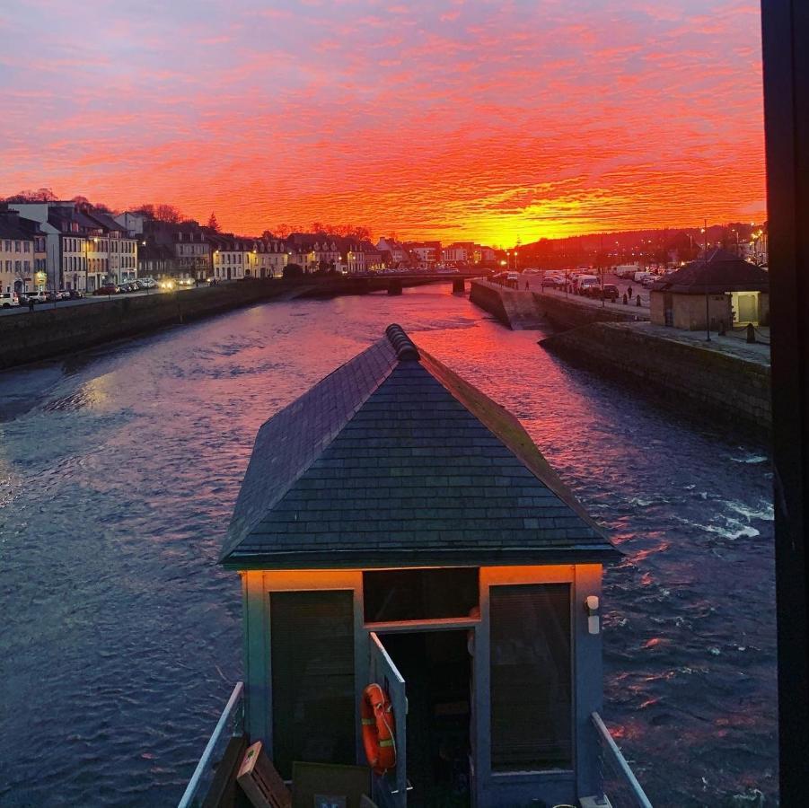 Apartamento Une Nuit Sur Le Pont 1 Landerneau Exterior foto